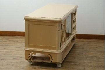 中古　希少な廃番品!　LYNN・HOLLYN(リン・ホーリン)　繊細でエレガントな彫刻装飾が目を引くテレビボード　(R-084427)