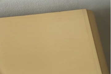 中古　希少な廃番品!　LYNN・HOLLYN(リン・ホーリン)　繊細でエレガントな彫刻装飾が目を引くテレビボード　(R-084427)