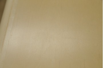 中古　希少な廃番品!　LYNN・HOLLYN(リン・ホーリン)　アンティーク調の取っ手や細やかな彫刻装飾が洗練されたデザインを引き立てるサイドボード　(R-084428)