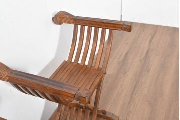 中古　美品　イタリア輸入家具　獅子の彫刻が映える重厚な意匠のサヴォナローラチェア2脚セット(椅子、折りたたみチェア、イス、バラ売り可能)(R-084432)