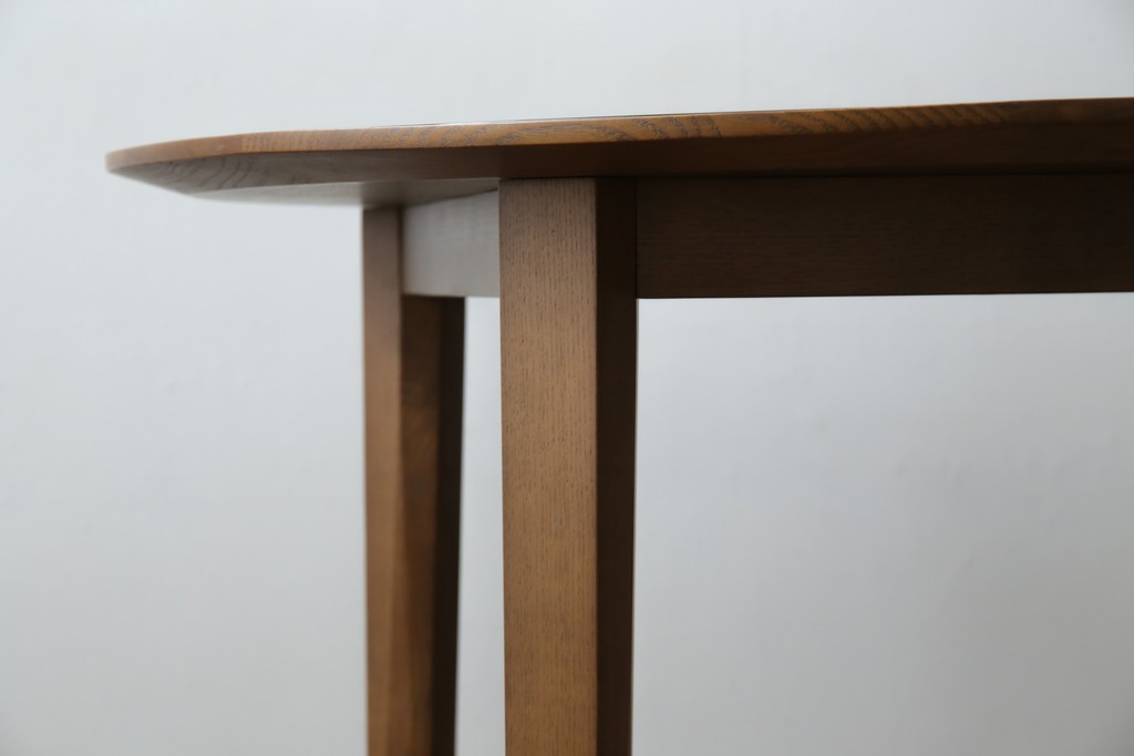 中古　藤栄(FUJIEI )　ペスコ(PESCO )　木の温もりとガラスの抜け感が魅力のラウンドテーブル　(R-084433)