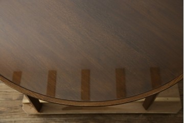 中古　藤栄(FUJIEI )　ペスコ(PESCO )　木の温もりとガラスの抜け感が魅力のラウンドテーブル　(R-084433)