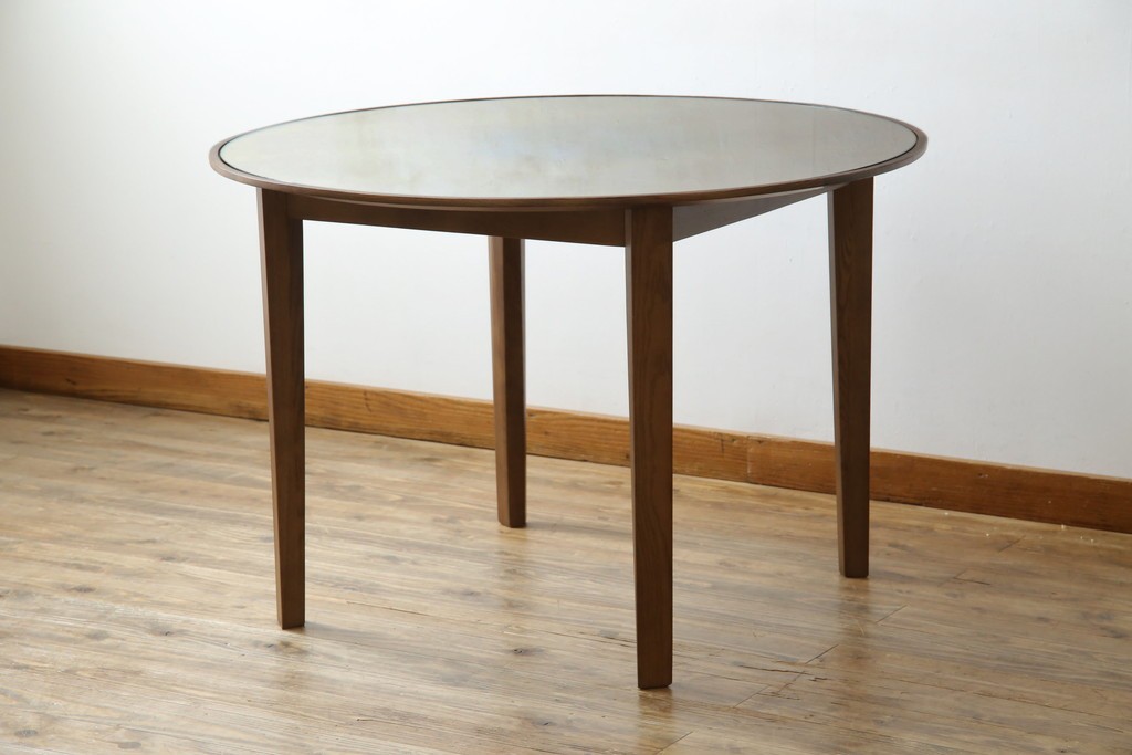 中古　藤栄(FUJIEI )　ペスコ(PESCO )　木の温もりとガラスの抜け感が魅力のラウンドテーブル　(R-084433)