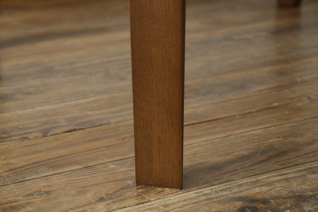 中古　藤栄(FUJIEI )　ペスコ(PESCO )　木の温もりとガラスの抜け感が魅力のラウンドテーブル　(R-084433)