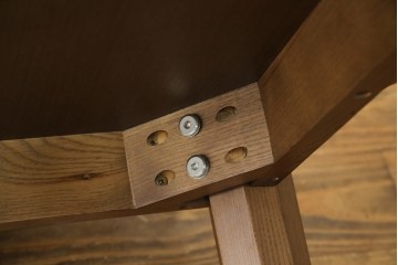 中古　藤栄(FUJIEI )　ペスコ(PESCO )　木の温もりとガラスの抜け感が魅力のラウンドテーブル　(R-084433)