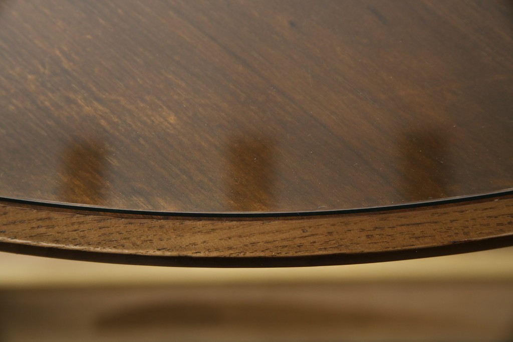 中古　藤栄(FUJIEI )　ペスコ(PESCO )　木の温もりとガラスの抜け感が魅力のラウンドテーブル　(R-084433)