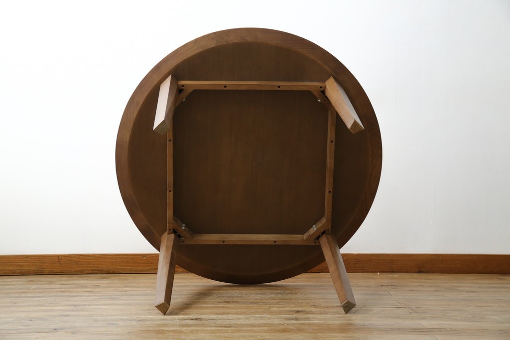 中古　藤栄(FUJIEI )　ペスコ(PESCO )　木の温もりとガラスの抜け感が魅力のラウンドテーブル　(R-084433)