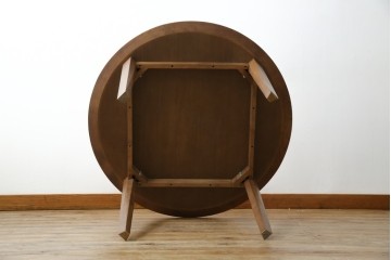 中古　藤栄(FUJIEI )　ペスコ(PESCO )　木の温もりとガラスの抜け感が魅力のラウンドテーブル　(R-084433)