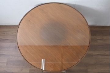 中古　藤栄(FUJIEI )　ペスコ(PESCO )　木の温もりとガラスの抜け感が魅力のラウンドテーブル(ダイニングテーブル、2人用、4人用、2人掛け、4人掛け、作業台、丸テーブル)(R-084433)