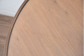 中古　藤栄(FUJIEI )　ペスコ(PESCO )　木の温もりとガラスの抜け感が魅力のラウンドテーブル(ダイニングテーブル、2人用、4人用、2人掛け、4人掛け、作業台、丸テーブル)(R-084433)