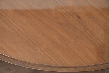 中古　藤栄(FUJIEI )　ペスコ(PESCO )　木の温もりとガラスの抜け感が魅力のラウンドテーブル(ダイニングテーブル、2人用、4人用、2人掛け、4人掛け、作業台、丸テーブル)(R-084433)