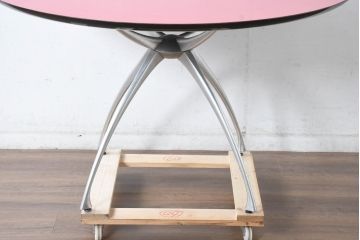 和製ビンテージ　ADAL(アダル)　レッドカラーがアクセント!放射状に伸びるレッグがオブジェのようなリンクテーブル(ダイニングテーブル、2人用、4人用、2人掛け、4人掛け、作業台、丸テーブル、ラウンドテーブル、ヴィンテージ)(定価約20万円)(R-084434)