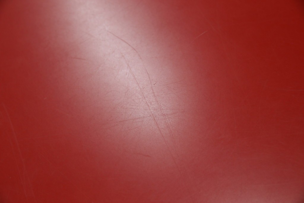 和製ビンテージ　ADAL(アダル)　レッドカラーがアクセント!放射状に伸びるレッグがオブジェのようなリンクテーブル　定価約20万円　(R-084434)