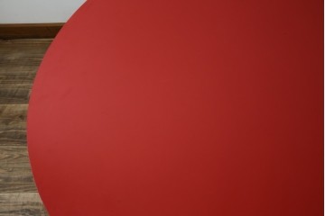 和製ビンテージ　ADAL(アダル)　レッドカラーがアクセント!放射状に伸びるレッグがオブジェのようなリンクテーブル　定価約20万円　(R-084434)