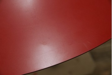 和製ビンテージ　ADAL(アダル)　レッドカラーがアクセント!放射状に伸びるレッグがオブジェのようなリンクテーブル　定価約20万円　(R-084434)