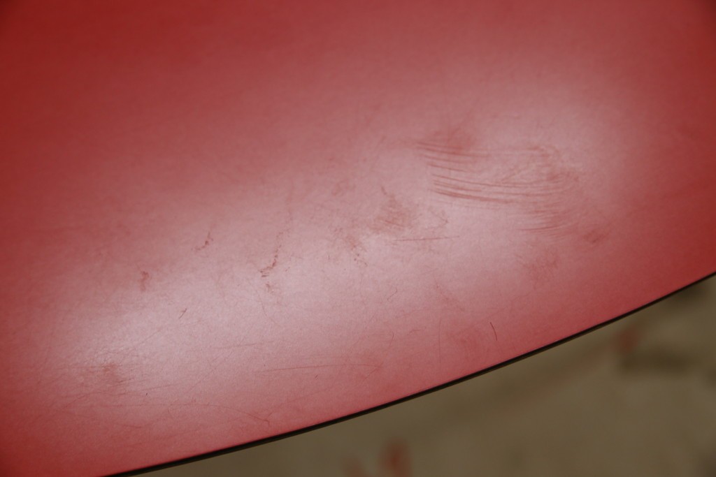 和製ビンテージ　ADAL(アダル)　レッドカラーがアクセント!放射状に伸びるレッグがオブジェのようなリンクテーブル　定価約20万円　(R-084434)