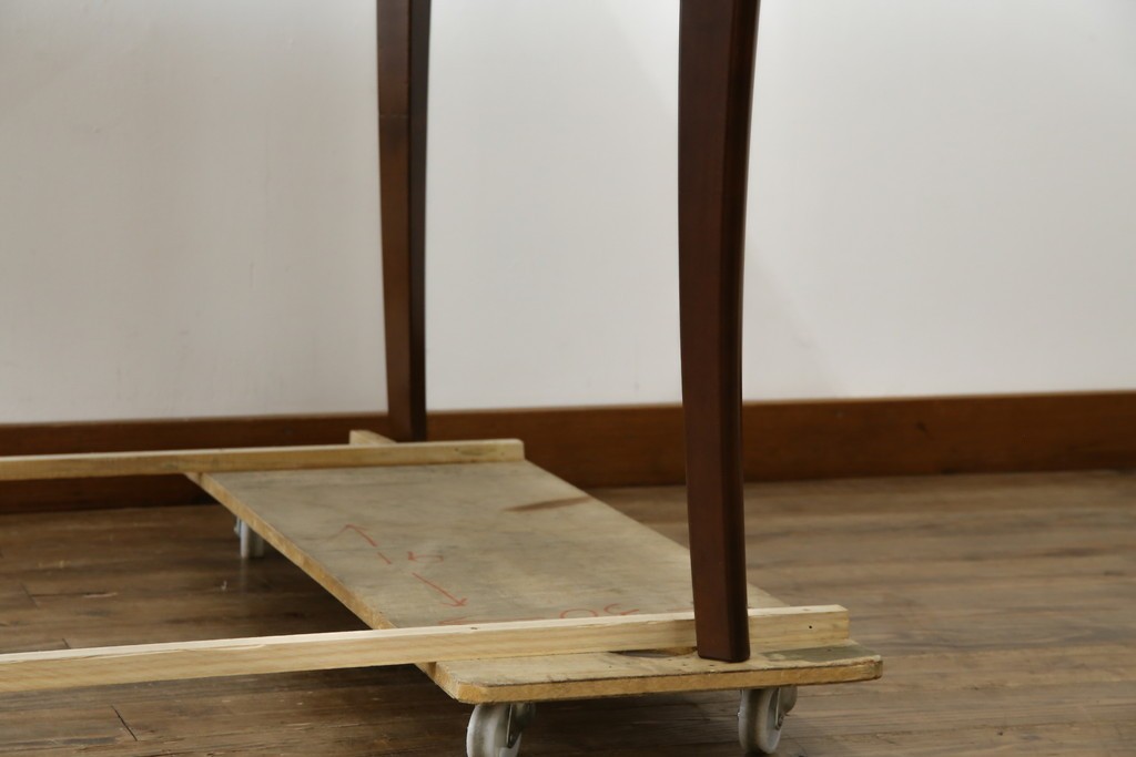 中古　美品　神戸洋家具　メープル不二屋　上品なカラーが高級感を醸し出すエクステンションテーブル　(R-084435)