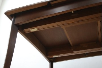 中古　美品　神戸洋家具　メープル不二屋　上品なカラーが高級感を醸し出すエクステンションテーブル　(R-084435)