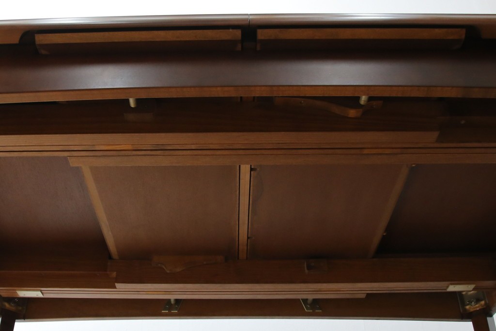 中古　美品　神戸洋家具　メープル不二屋　上品なカラーが高級感を醸し出すエクステンションテーブル　(R-084435)