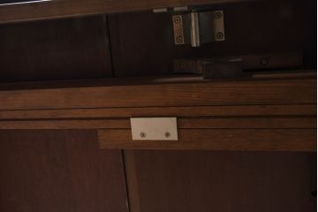 中古　美品　神戸洋家具　メープル不二屋　上品なカラーが高級感を醸し出すエクステンションテーブル(ダイニングテーブル、拡張式テーブル、伸長式、食卓、4人掛け、6人掛け、8人掛け、4人用、6人用、8人用)(R-084435)