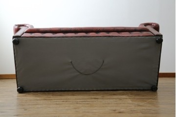 中古　美品　本革　Re-L(リエル)　クラシカルなお部屋の主役になるチェスターフィールドソファ　3人掛けソファ　(R-084436)