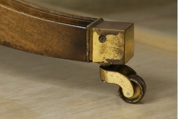 中古　美品　イギリス　高級ブランド　RACKSTRAW(ラックストロー)　優雅な曲線を描く2本脚のデザインが美しいダイニングテーブル　定価約45万円　(R-084439)