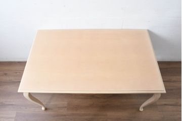 中古　美品　LYNN・HOLLYN(リン・ホーリン)　アンティーク調の可愛らしいデザインがおしゃれなダイニングテーブル(4人掛け、6人掛け、食卓、作業台、机)(R-084440)