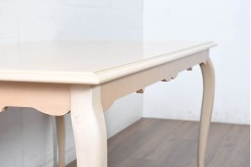 中古　美品　LYNN・HOLLYN(リン・ホーリン)　アンティーク調の可愛らしいデザインがおしゃれなダイニングテーブル(4人掛け、6人掛け、食卓、作業台、机)(R-084440)