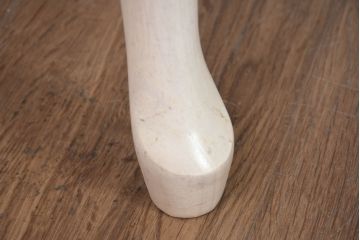 中古　美品　LYNN・HOLLYN(リン・ホーリン)　アンティーク調の可愛らしいデザインがおしゃれなダイニングテーブル(4人掛け、6人掛け、食卓、作業台、机)(R-084440)