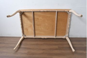 中古　美品　LYNN・HOLLYN(リン・ホーリン)　アンティーク調の可愛らしいデザインがおしゃれなダイニングテーブル(4人掛け、6人掛け、食卓、作業台、机)(R-084440)