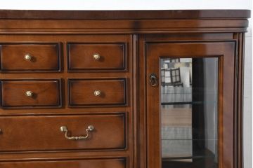 中古　超美品　maruni(マルニ木工)　ブリタニアシリーズ　135　英国クラシックの気品漂う収納力抜群のサイドボード(キュリオケース、戸棚、収納棚)(定価約108万円)(R-084443)