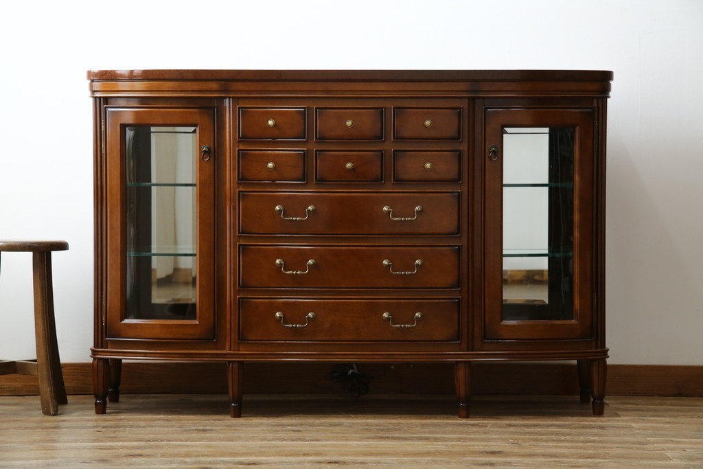 中古　超美品　maruni(マルニ木工)　ブリタニアシリーズ　135　英国クラシックの気品漂う収納力抜群のサイドボード　定価約108万円相当　(R-084443)