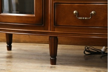 中古　超美品　maruni(マルニ木工)　ブリタニアシリーズ　135　英国クラシックの気品漂う収納力抜群のサイドボード　定価約108万円相当　(R-084443)