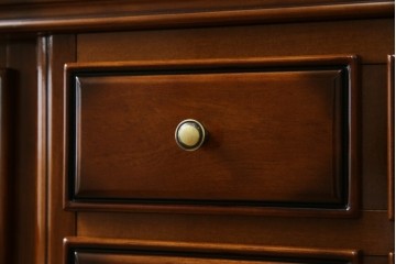 中古　超美品　maruni(マルニ木工)　ブリタニアシリーズ　135　英国クラシックの気品漂う収納力抜群のサイドボード　定価約108万円相当　(R-084443)