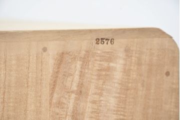 中古　衣装盆付き　上品な金具の意匠が目を引く加茂総桐箪笥(並厚、桐たんす、衣装箪笥、収納箪笥、着物箪笥、引き出し、和タンス、チェスト、バラ売り可能)(R-084444)