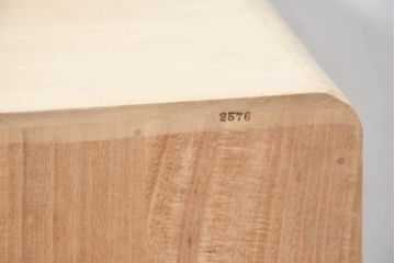 中古　上品な金具の意匠が目を引く加茂総桐箪笥・上段(並厚、桐たんす、ローボード、引き出し、テレビ台、テレビボード、和タンス)(R-084445)