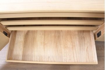 中古　衣装盆付き　上品な金具の意匠が目を引く加茂総桐箪笥・中段(並厚、桐たんす、着物箪笥、和タンス、サイドボード、サイドキャビネット)(R-084446)