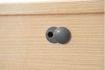 中古　上品な金具の意匠が目を引く加茂総桐箪笥・下段(並厚、桐たんす、衣装箪笥、収納箪笥、和タンス、サイドボード、サイドチェスト)(R-084447)