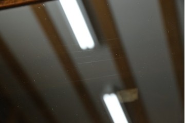 イギリスアンティーク　オーク材　スライド扉(フリップアップ扉)付き!　直線的で重厚感のある佇まいが魅力のブックケース(本箱、カップボード、キャビネット、収納棚、戸棚、英国)(R-084448)