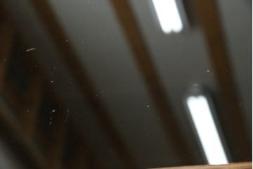 イギリスアンティーク　オーク材　スライド扉(フリップアップ扉)付き!　直線的で重厚感のある佇まいが魅力のブックケース(本箱、カップボード、キャビネット、収納棚、戸棚、英国)(R-084448)