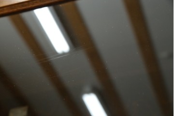 イギリスアンティーク　オーク材　スライド扉(フリップアップ扉)付き!　直線的で重厚感のある佇まいが魅力のブックケース(本箱、カップボード、キャビネット、収納棚、戸棚、英国)(R-084448)