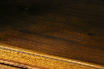 イギリスアンティーク　オーク材　スライド扉(フリップアップ扉)付き!　直線的で重厚感のある佇まいが魅力のブックケース(本箱、カップボード、キャビネット、収納棚、戸棚、英国)(R-084448)