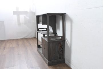中古　美品　波打つ木目が美しい渋い色味の茶棚(飾り棚、違い棚、収納棚、戸棚)(R-084449)
