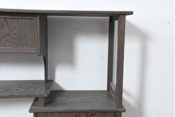 中古　美品　波打つ木目が美しい渋い色味の茶棚(飾り棚、違い棚、収納棚、戸棚)(R-084449)