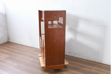 中古　上手物!!　高級デパート取り扱い　国産　職人手作り　欅(ケヤキ)材　職人技が光る凝った作りの茶棚(飾り棚、茶箪笥、収納棚、戸棚、網代)(R-084450)