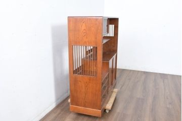 中古　上手物!!　高級デパート取り扱い　国産　職人手作り　欅(ケヤキ)材　職人技が光る凝った作りの茶棚(飾り棚、茶箪笥、収納棚、戸棚、網代)(R-084450)