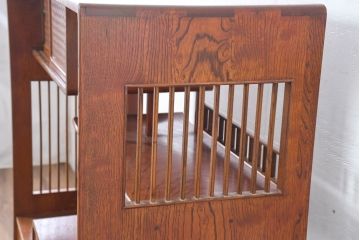 中古　上手物!!　高級デパート取り扱い　国産　職人手作り　欅(ケヤキ)材　職人技が光る凝った作りの茶棚(飾り棚、茶箪笥、収納棚、戸棚、網代)(R-084450)
