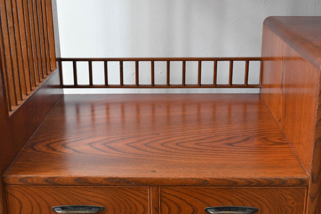 中古　上手物!!　高級デパート取り扱い　国産　職人手作り　欅(ケヤキ)材　職人技が光る凝った作りの茶棚(飾り棚、茶箪笥、収納棚、戸棚、網代)(R-084450)