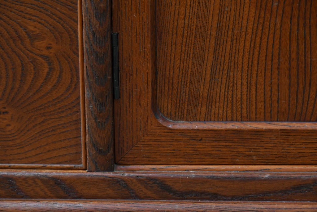 中古　上手物!!　高級デパート取り扱い　国産　職人手作り　欅(ケヤキ)材　職人技が光る凝った作りの茶棚(飾り棚、茶箪笥、収納棚、戸棚、網代)(R-084450)