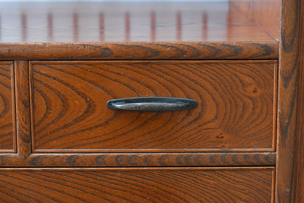 中古　上手物!!　高級デパート取り扱い　国産　職人手作り　欅(ケヤキ)材　職人技が光る凝った作りの茶棚(飾り棚、茶箪笥、収納棚、戸棚、網代)(R-084450)